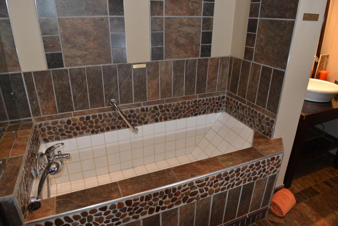 Cornerstone Guest Lodge Pretoria-Noord エクステリア 写真