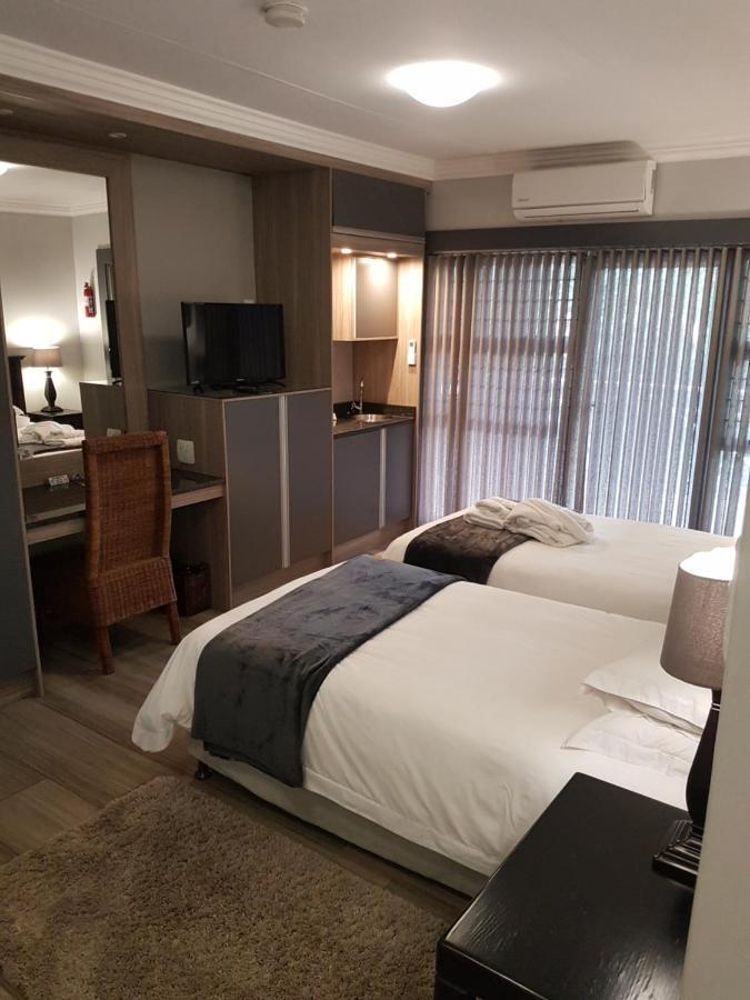 Cornerstone Guest Lodge Pretoria-Noord エクステリア 写真