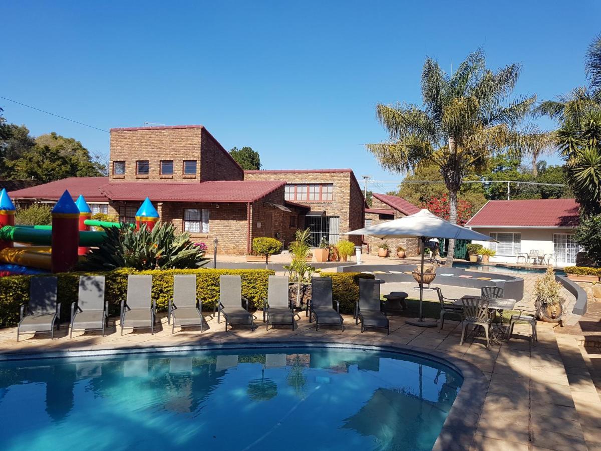 Cornerstone Guest Lodge Pretoria-Noord エクステリア 写真