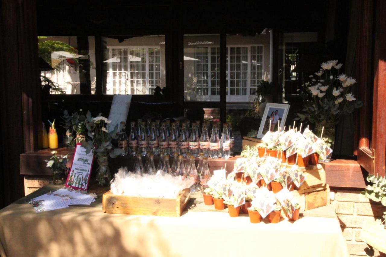 Cornerstone Guest Lodge Pretoria-Noord エクステリア 写真